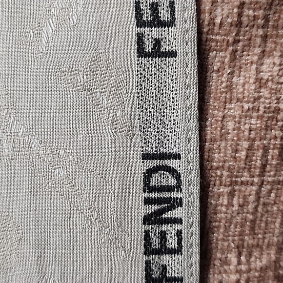 FENDI 💯 Authentic Handkerchief Cotton - Picture 6 of 7